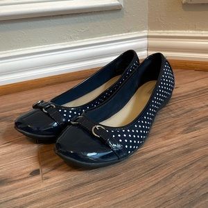 Croft & Borrow Women’s US 8.5 Navy Polka Dot Ballet Flats | Flats & Loafers